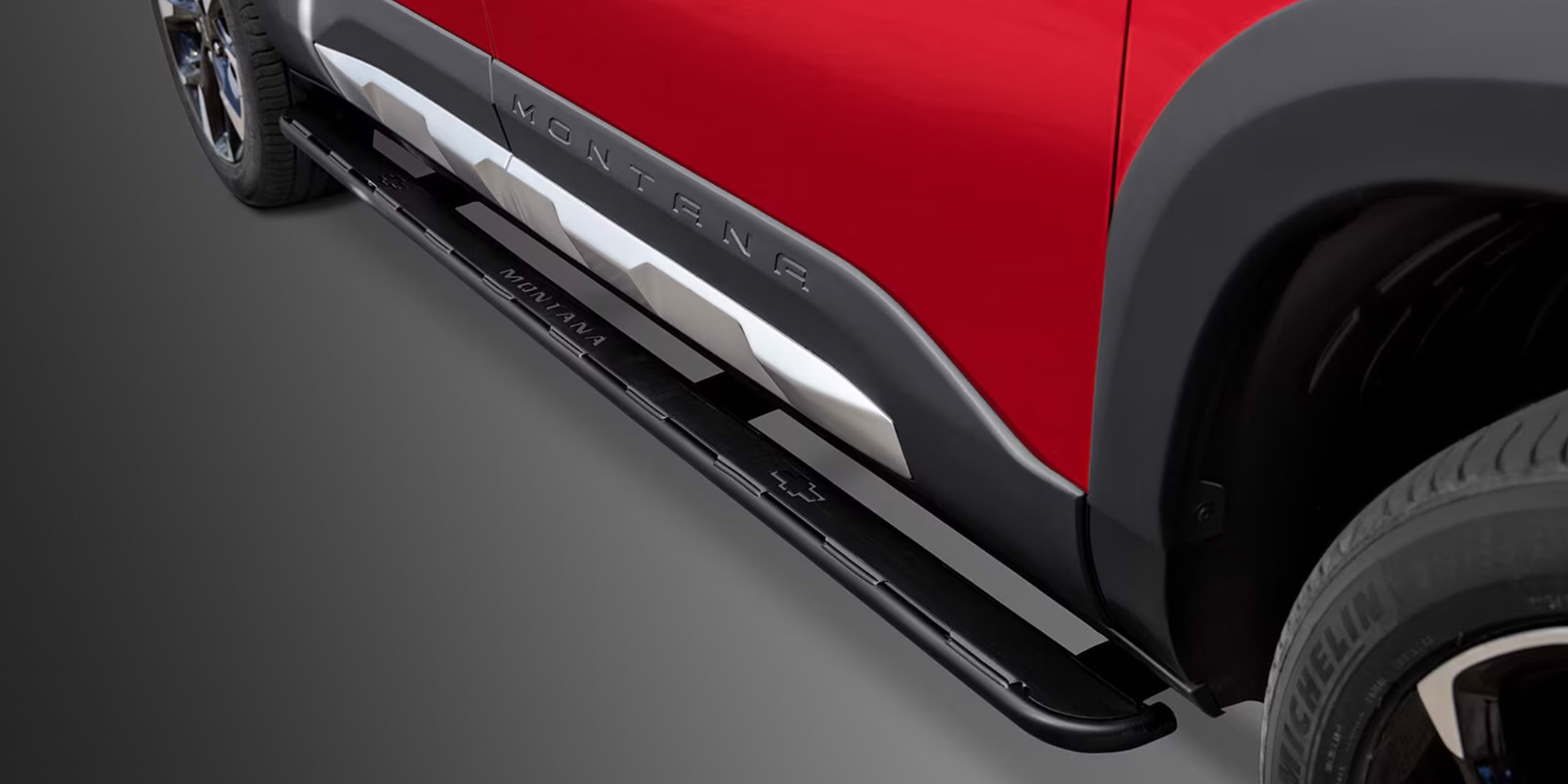 Estribo integrado en negro